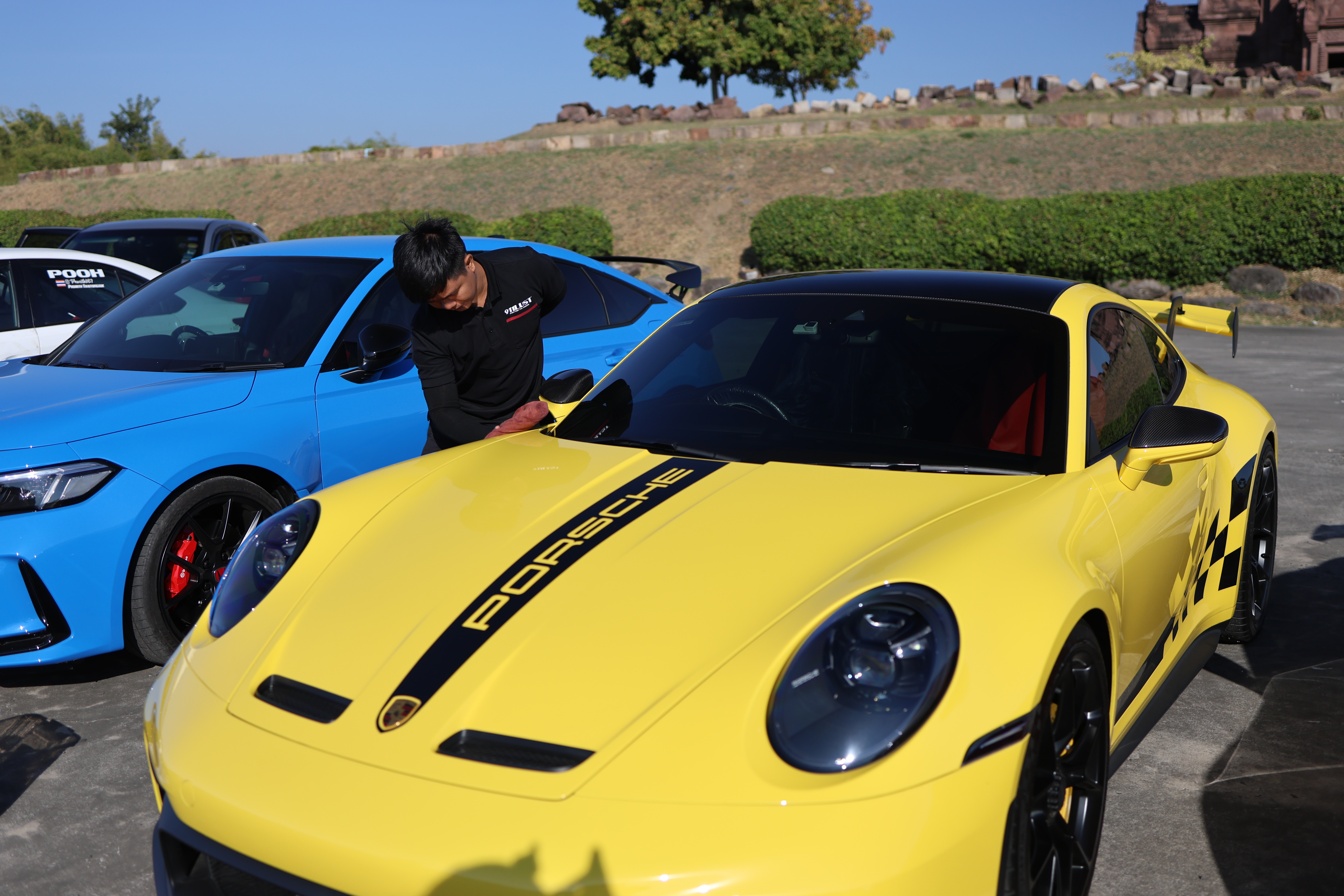 ขาย Porsche – ขายรถหรูอย่างมืออาชีพ ต้องมีอะไรบ้าง?